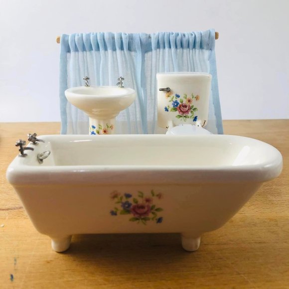 Dollhouse Porcelain Bathroom Tub Sink Toilet Curtains Miniature Set Floral Vtg - Picture 7 of 10